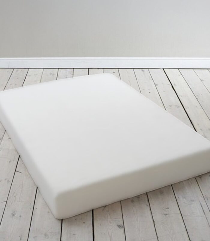 4FT6 Double Memory Foam Mattress - 8 Inch (20cm) Thick, Medium-Firm Orthopaedic Support - Ideal for Kids & Adults - 135x190cm.